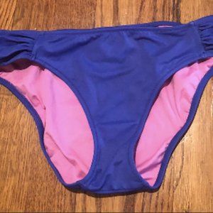 Purple bikini bottoms with ruched sides sz M